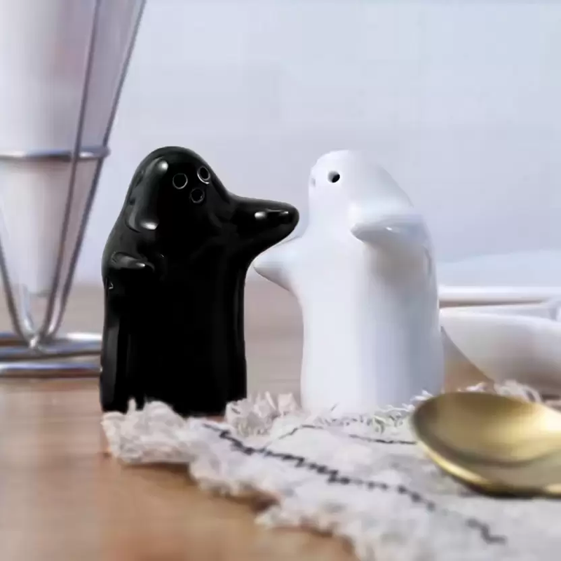 Spooki: Ceramic Salt & Pepper Shaker Set with Cute Hug Design, Easy Refill & Dispense, Black & White Couple Seasoning Jars for Dining, Kitchen & Gift DÃ©cor